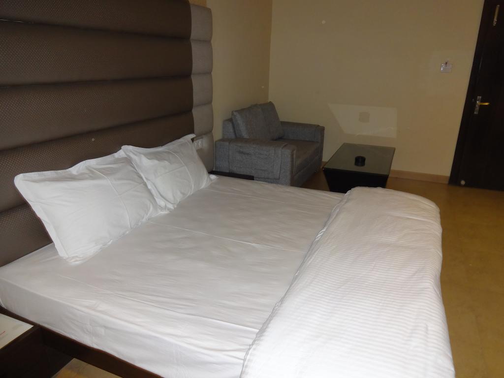 Hardik Resort 오르차 객실 사진