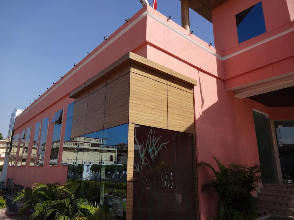 Hardik Resort 오르차 외부 사진