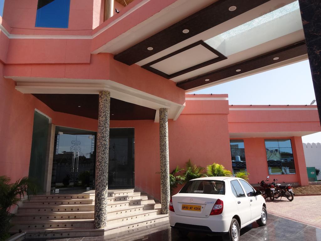 Hardik Resort 오르차 외부 사진