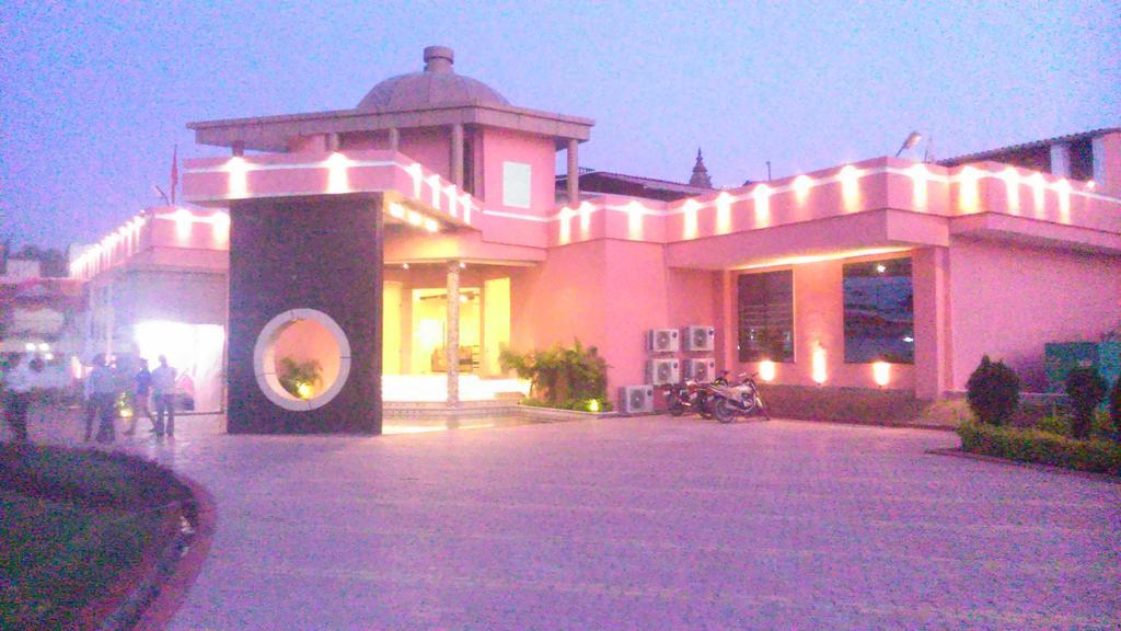 Hardik Resort 오르차 외부 사진