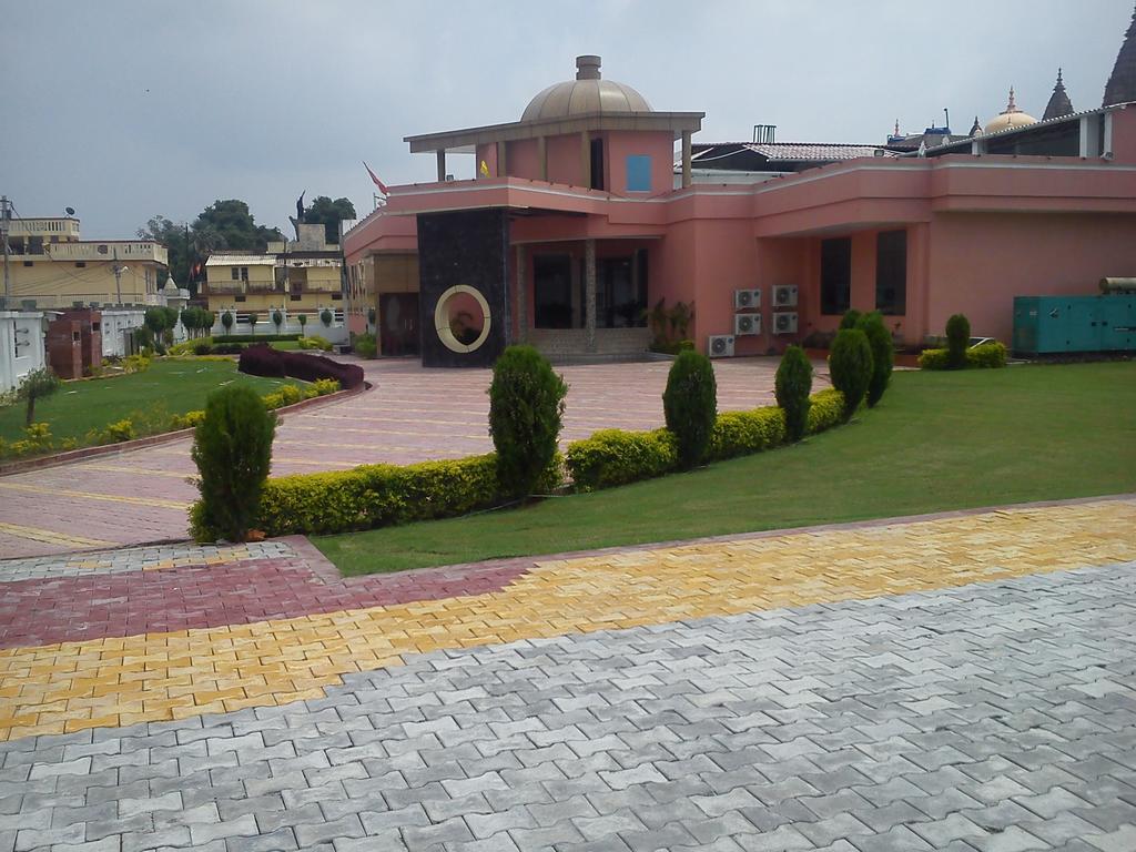 Hardik Resort 오르차 외부 사진